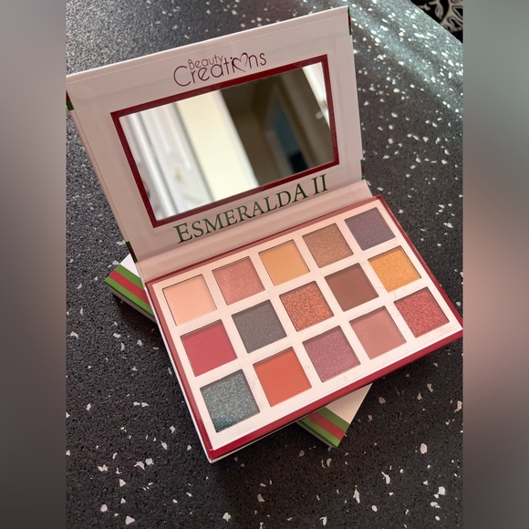 BEAUTY CREATIONS | ESMERALDA PALETTE II - Picture 5 of 9